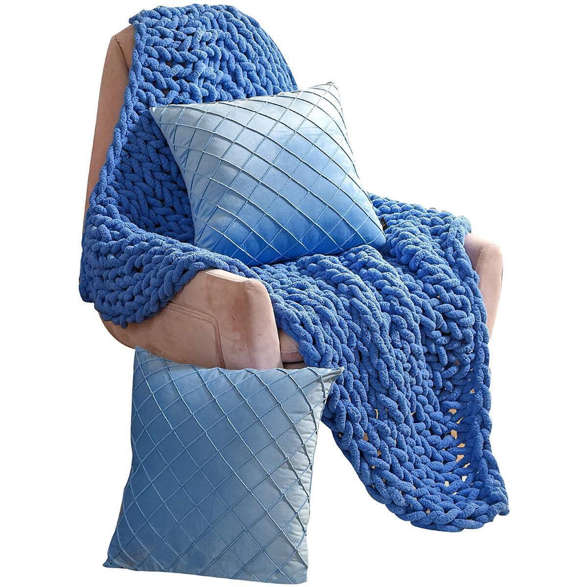 Life Tools Chunky Throw Blanket- Warm Knot Blanket for Sofa, Chair and Bed (50x60in) | Ultra-Soft Handmade Chunky Knit Throw Blanket with a Pair of Velvety Decorative Pillowcase(20x20in) (Arctic Blue