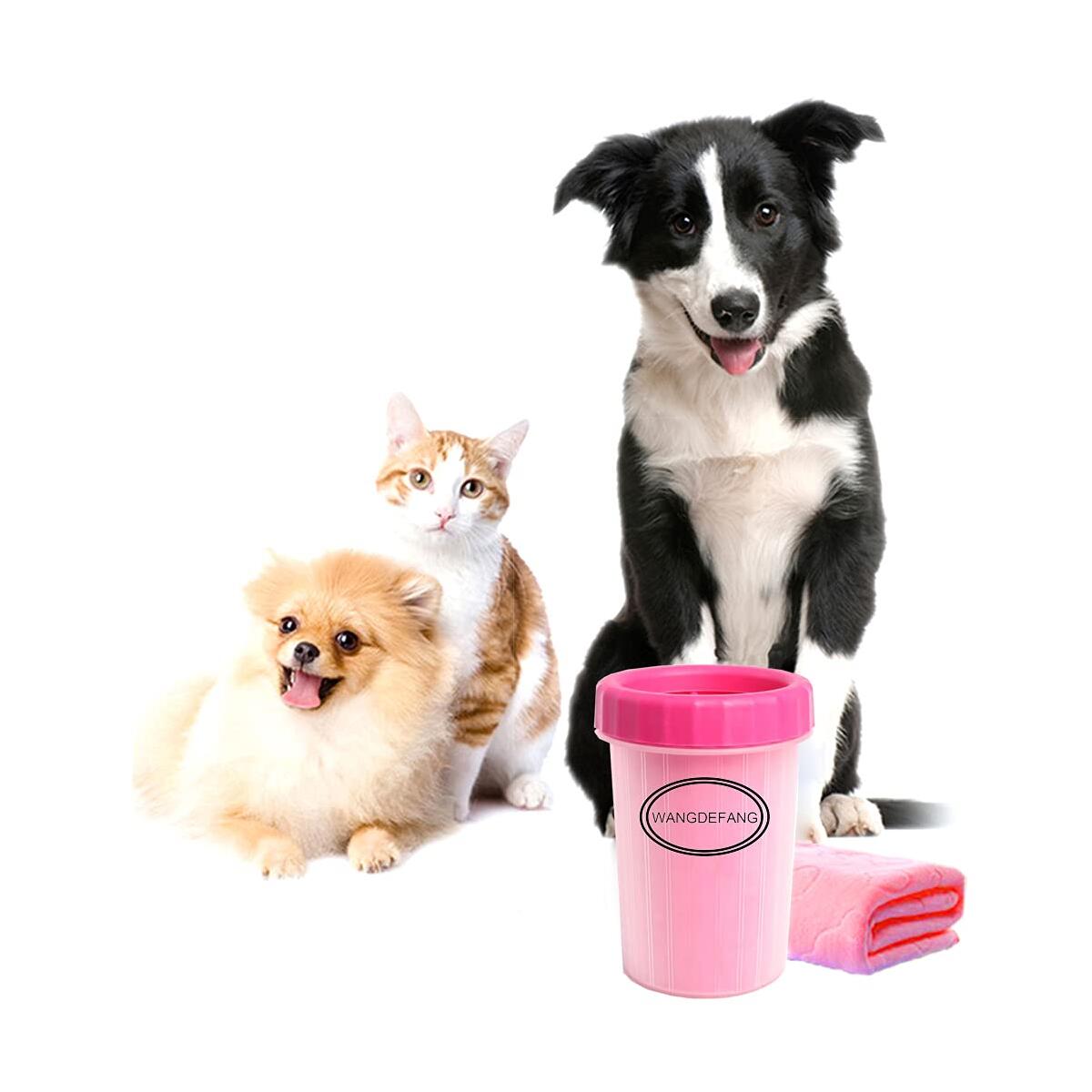 Portable Dog Paw Cleaner for Small Dog Cat , WANGDEFANG Dog Paw Washer Cup with Towel, Dirty Paws Cleaner Pet Foot Cleaner Cup for Dog Cat Muddy Paws Dirty Paws Cleaner Small Size (Red)