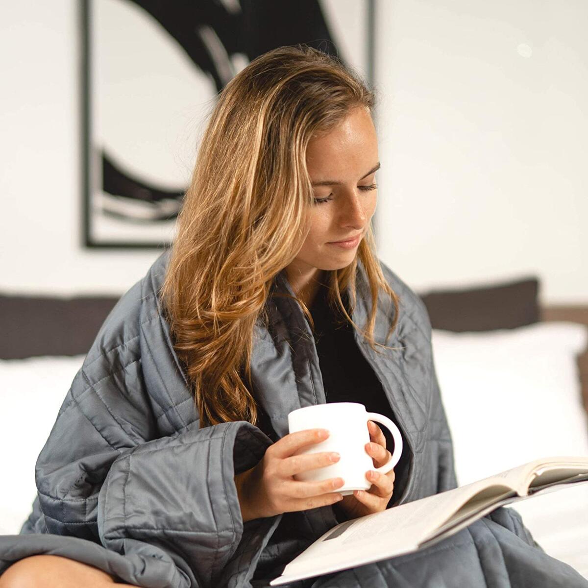 Aviano Premium Bamboo Cooling Weighted Blanket for Adults - 15 lbs (Stone Blue)